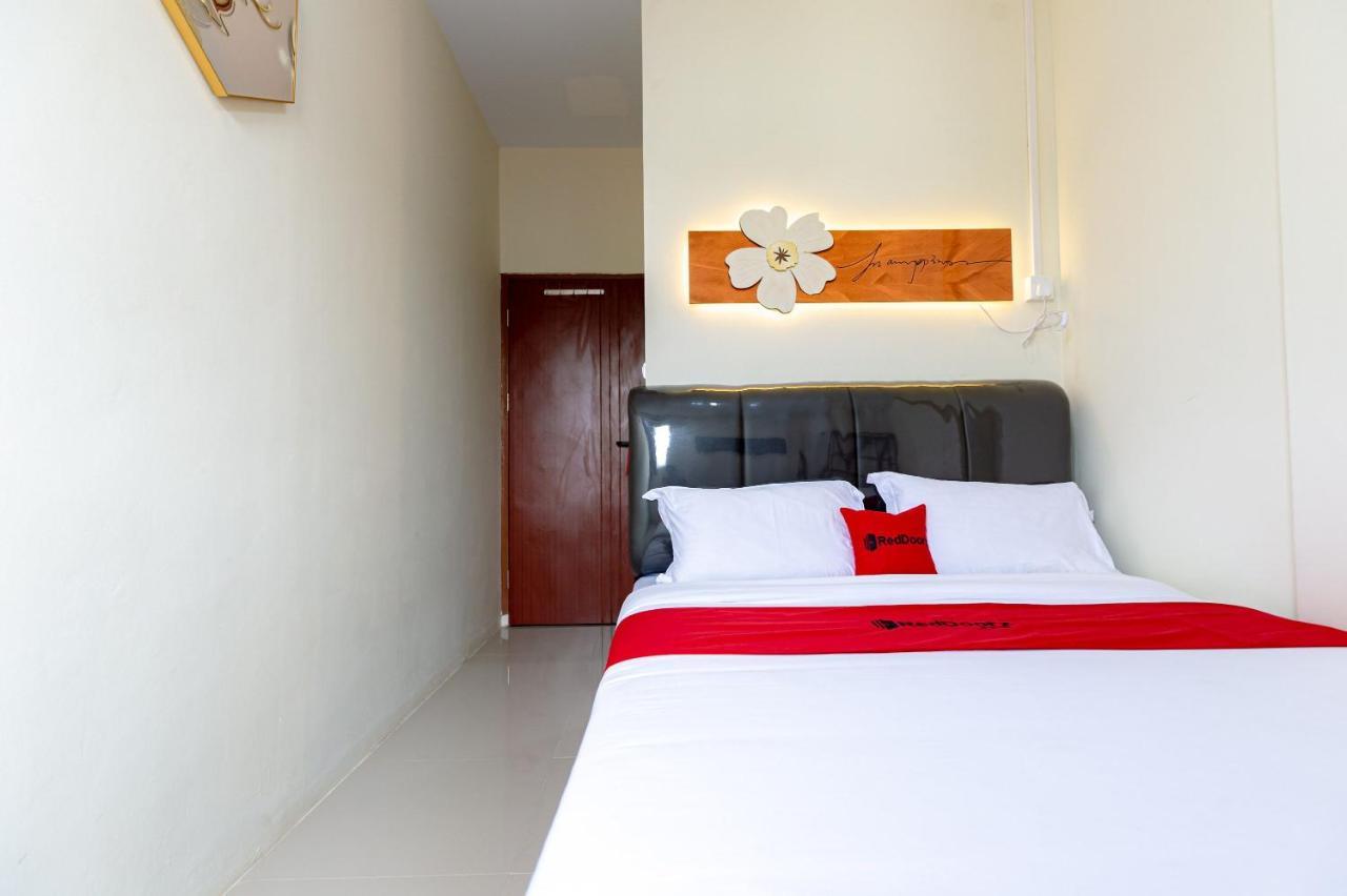 Reddoorz Plus At Komplek Abc Batu Aji Batam Kubuk Εξωτερικό φωτογραφία