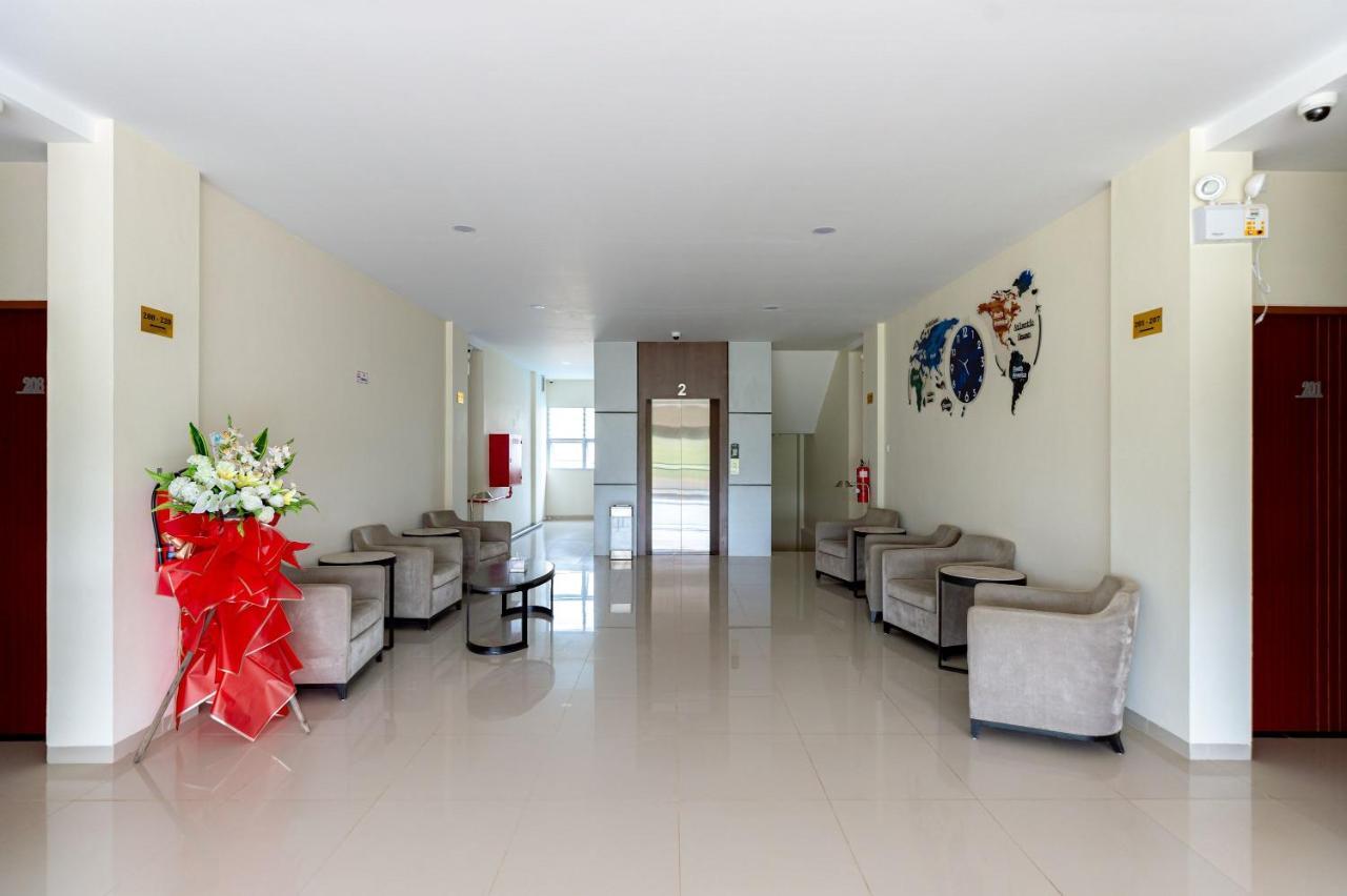 Reddoorz Plus At Komplek Abc Batu Aji Batam Kubuk Εξωτερικό φωτογραφία