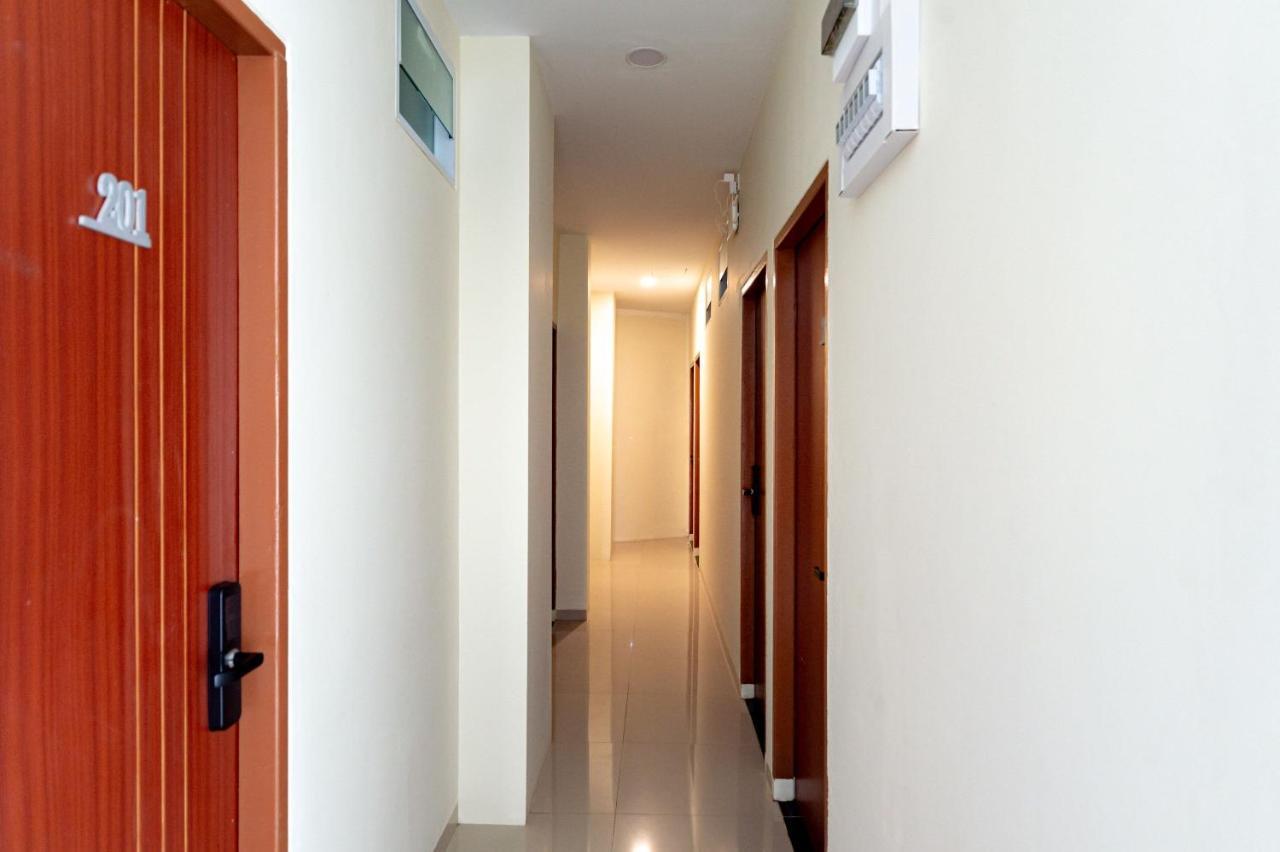 Reddoorz Plus At Komplek Abc Batu Aji Batam Kubuk Εξωτερικό φωτογραφία