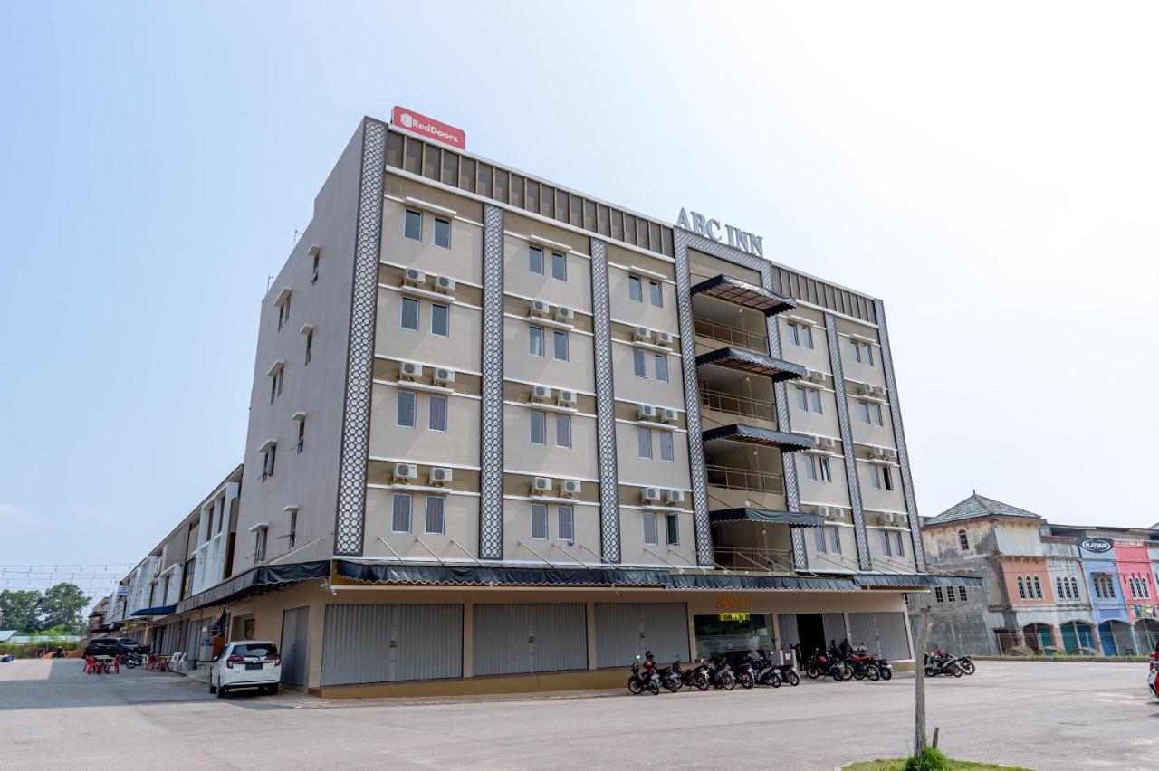 Reddoorz Plus At Komplek Abc Batu Aji Batam Kubuk Εξωτερικό φωτογραφία